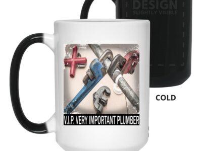 V.I.P. Very Important Plumber heat reveal magic mug. Cold: black mug, design slightly visible. Hot: white mug with crossed plumber tools image. Funny plumber gift, color changing when hot.